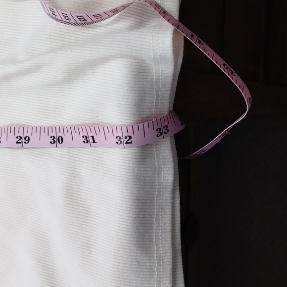 Victoria + Sophia cream ribbed cotton dress size medium circle opening in back - Picture 8 of 10